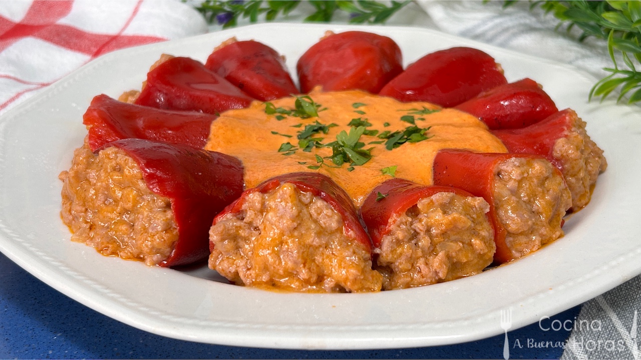 Pimientos del Piquillo Rellenos de Carne Pimientos del Piquillo Rellenos de Carne
