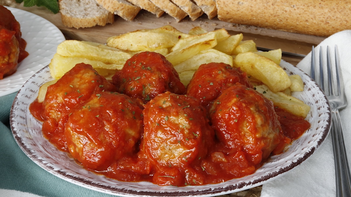 Albóndigas con Tomate Albóndigas con Tomate