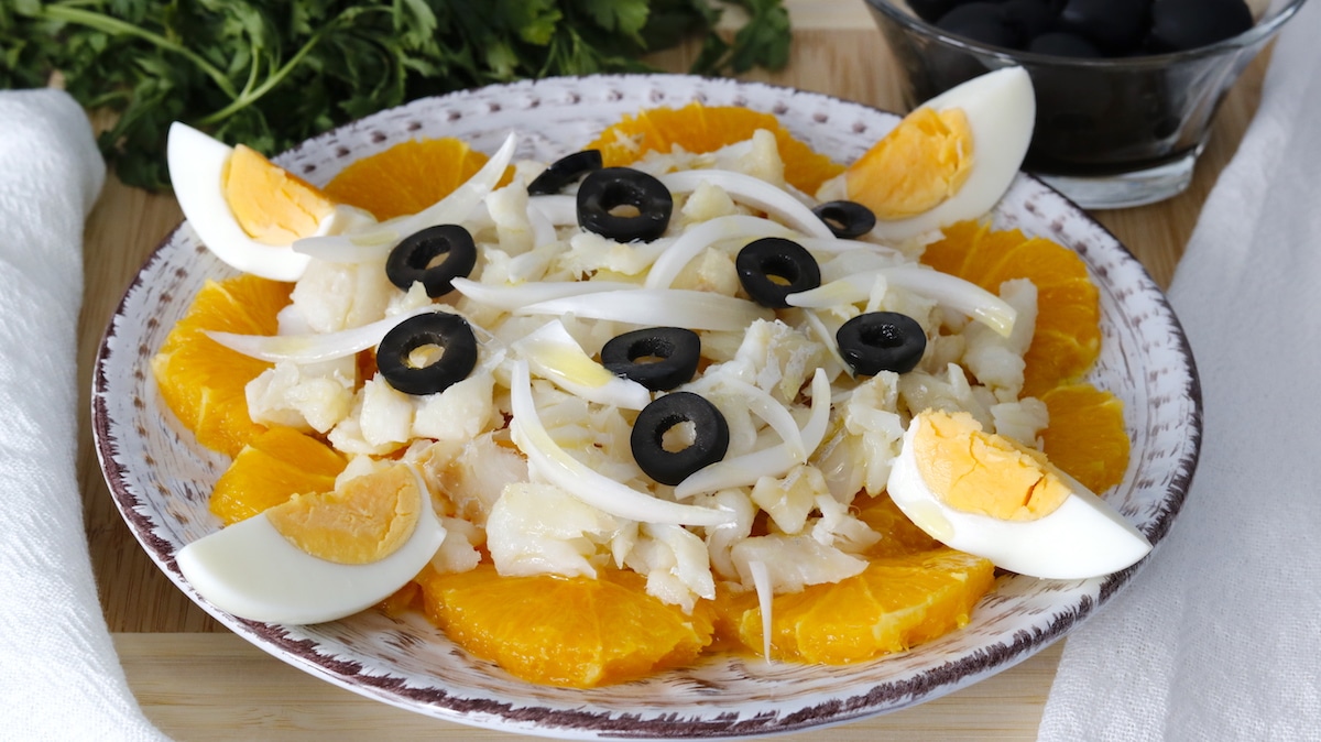 Remojón Andaluz. Ensalada de bacalao y Naranja Remojón Andaluz. Ensalada de bacalao y Naranja