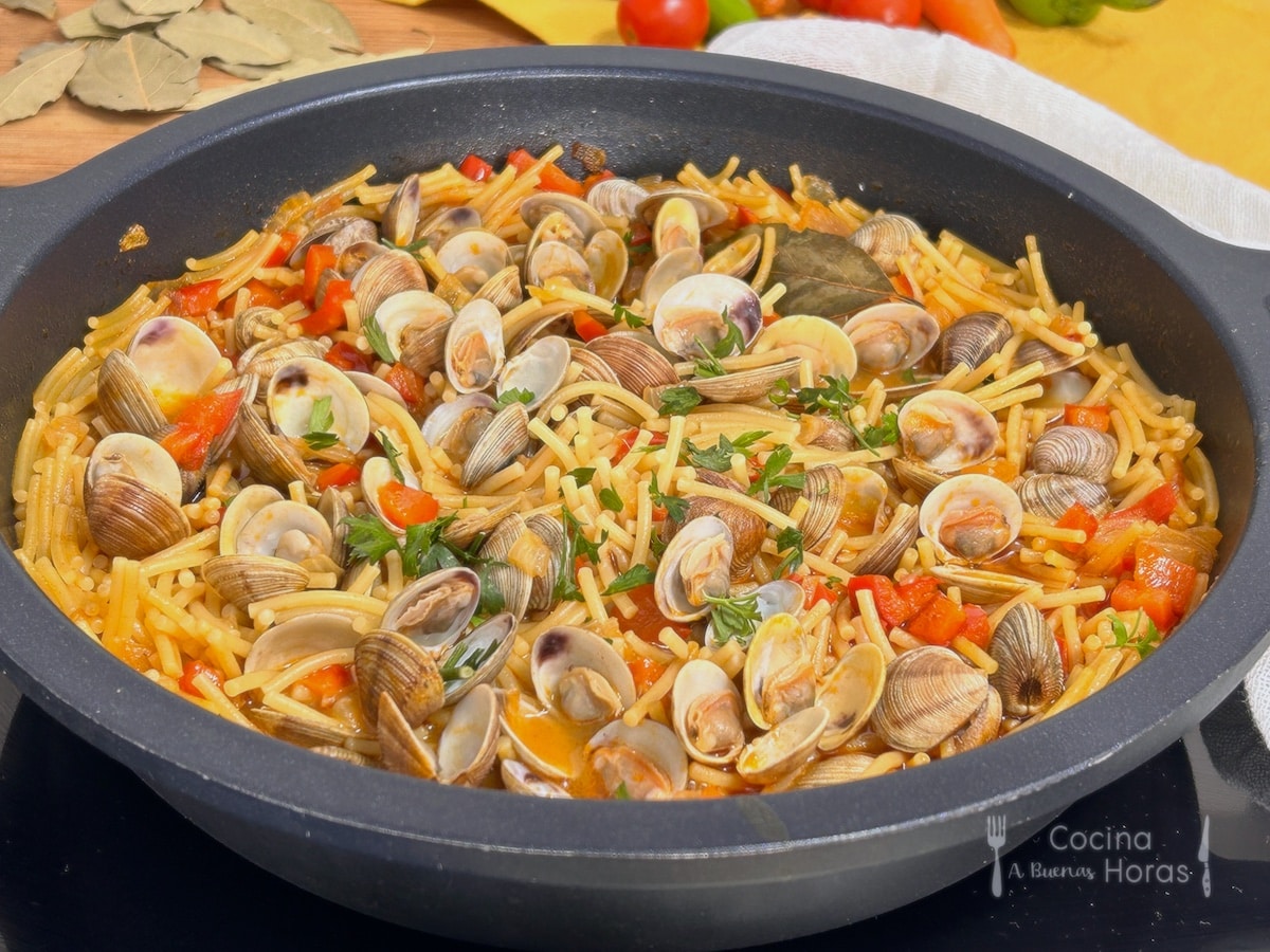 Fideos con Almejas Fideos con Almejas