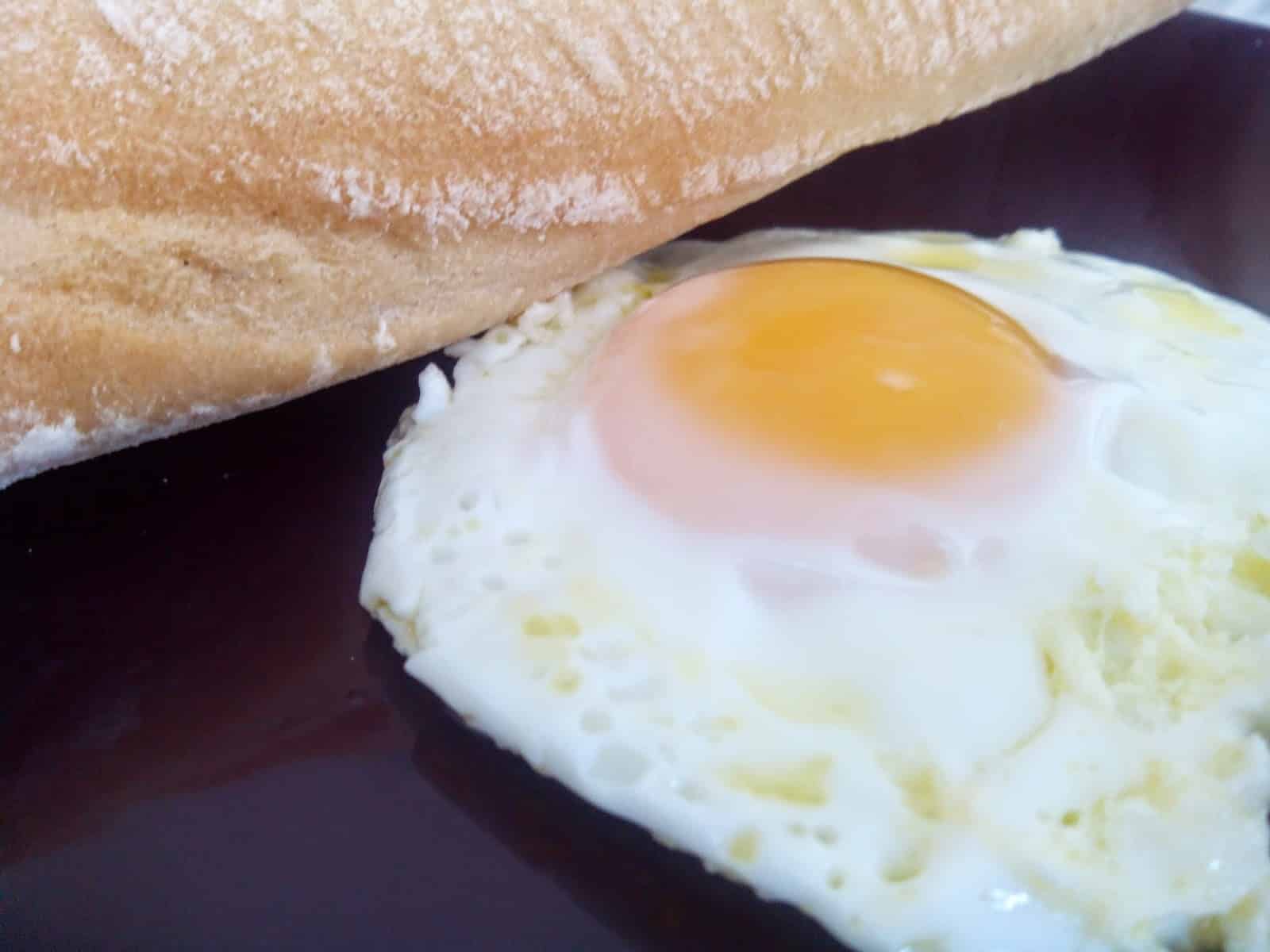 Huevo Frito en el Microondas Huevo Frito en el Microondas