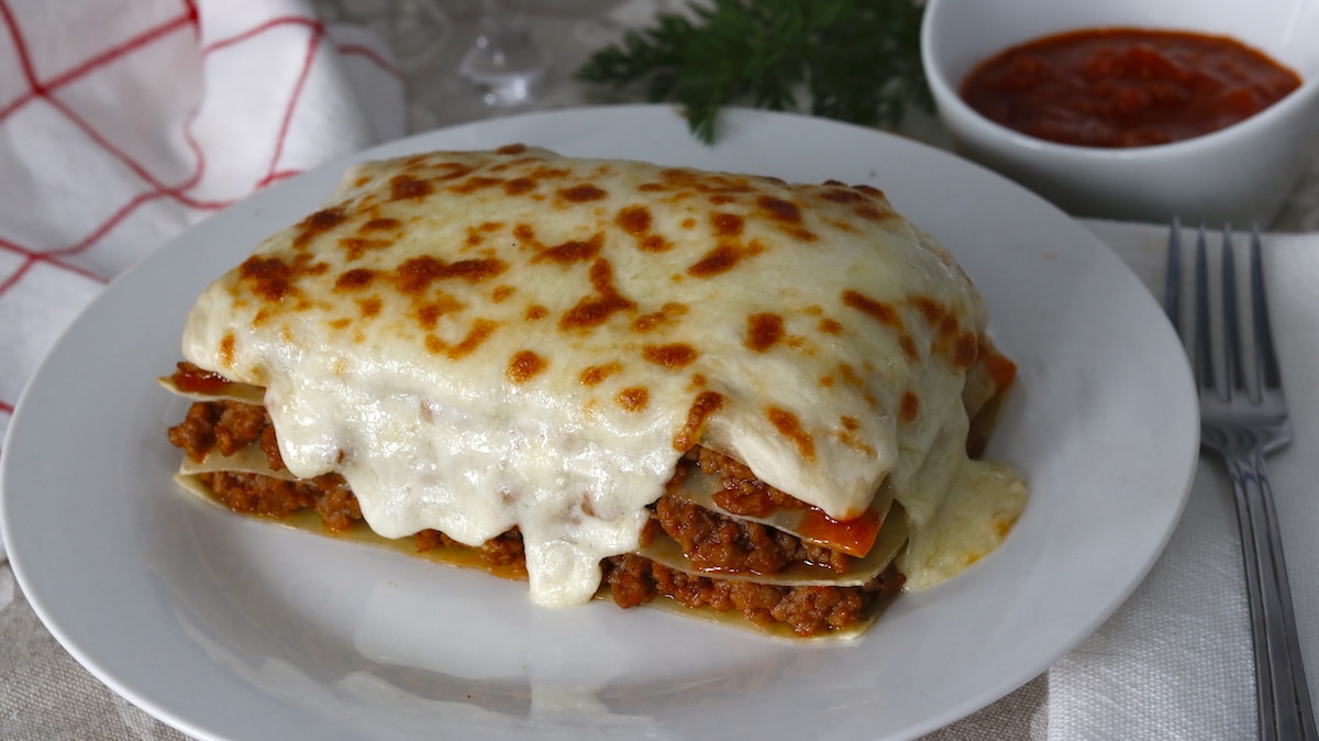 Lasaña de Carne ¡Fácil y Muy Rica! Lasaña de Carne ¡Fácil y Muy Rica!
