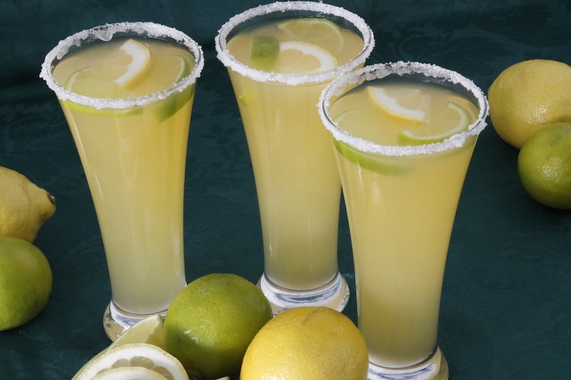 Limonada o agua de limon ¡Súper refrescante! Limonada o agua de limon ¡Súper refrescante!