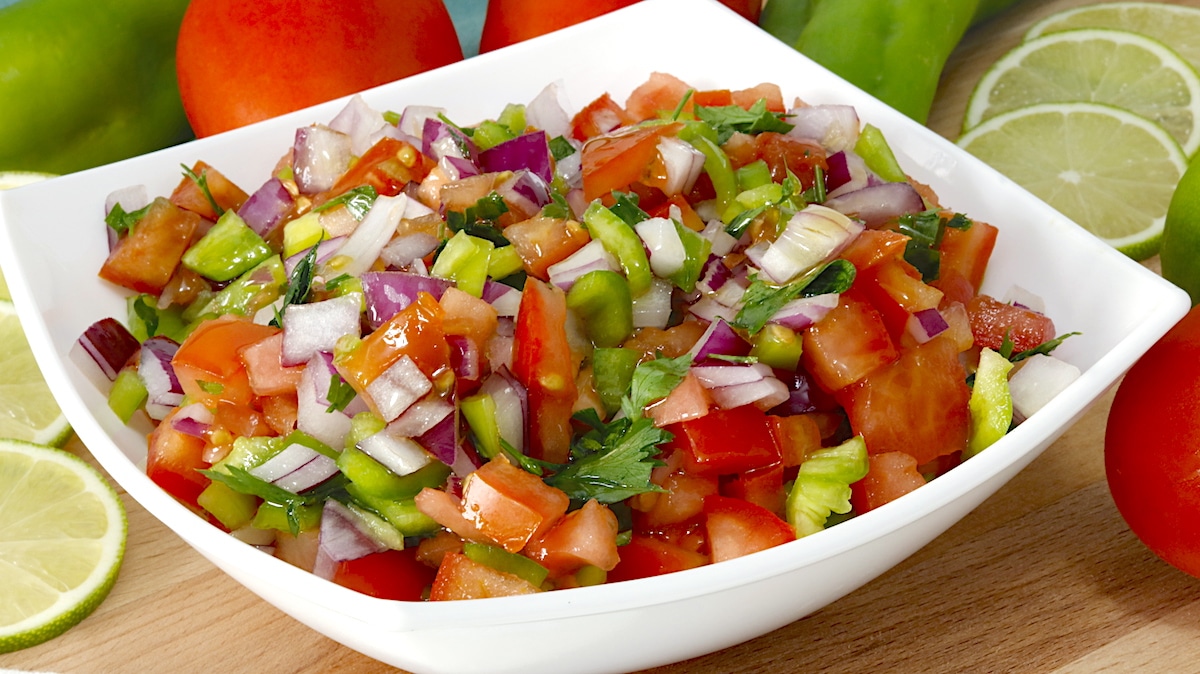 Pico de Gallo. Receta Mexicana de Acompañamiento. Pico de Gallo. Receta Mexicana de Acompañamiento.