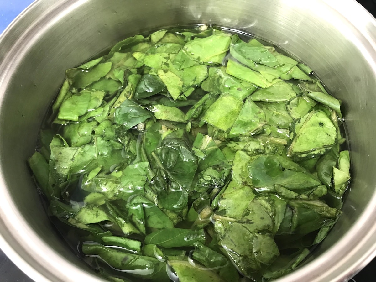Preparando espinacas para tortilla