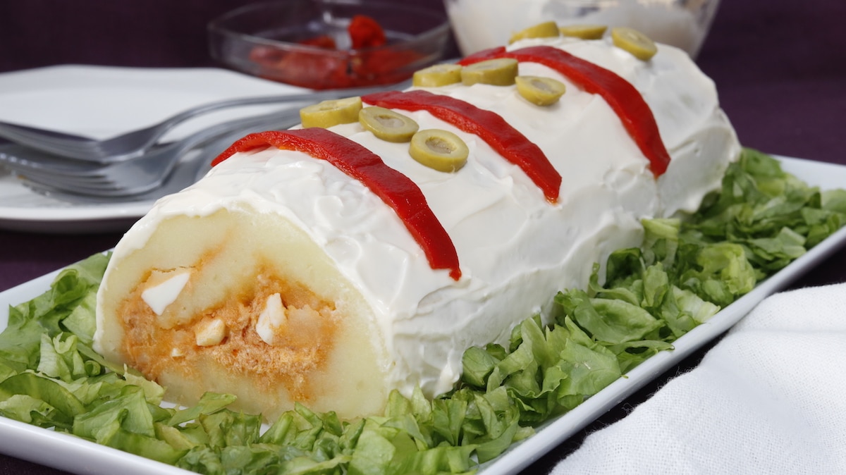 Rollo de Patatas Relleno de Atún Rollo de Patatas Relleno de Atún