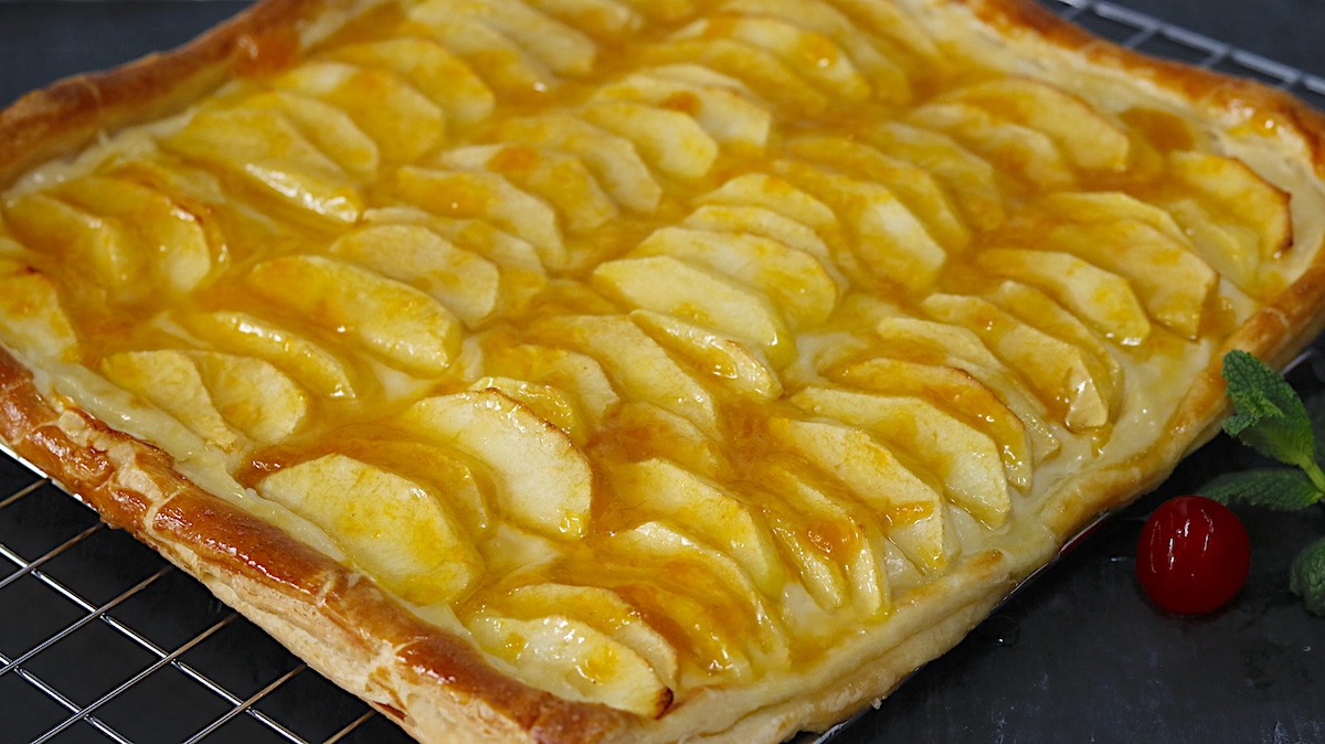 Tarta de Manzana de Hojaldre y Crema Tarta de Manzana de Hojaldre y Crema