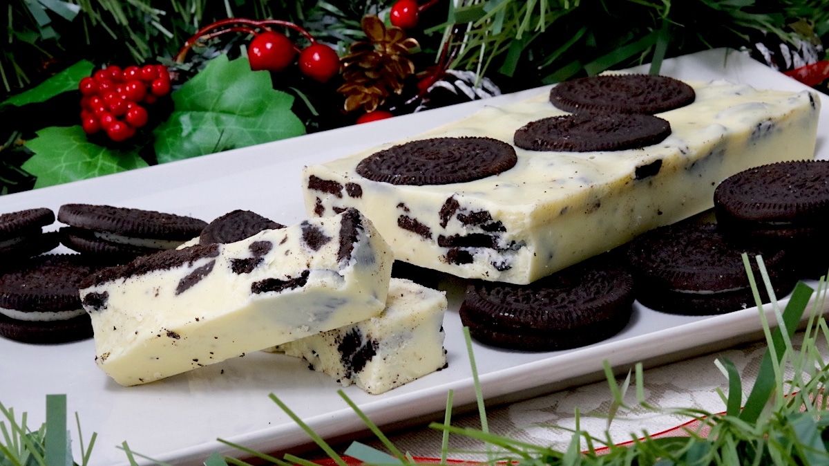 Turrón de Chocolate Blanco y Oreo Turrón de Chocolate Blanco y Oreo